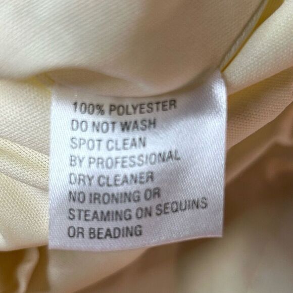 Mac Duggal Ieena NWT Ruffle Tiered Buckle Detail Dress in Cream Size 8 - Picture 13 of 16